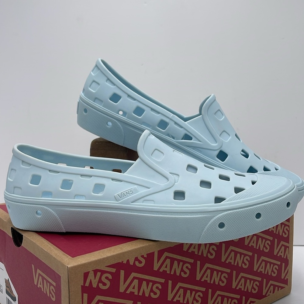 Vans Men’s Slip-On Trk Delicate Blue
VN0A5HF8YRQ
Sneakerss - Picture 8 of 16